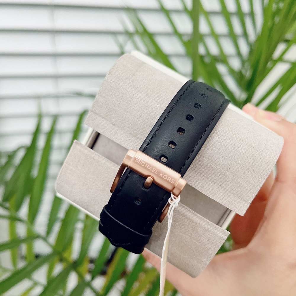 Michael Kors Men's Gage Chronograph Black Leather Watch - Picture 4 of 6